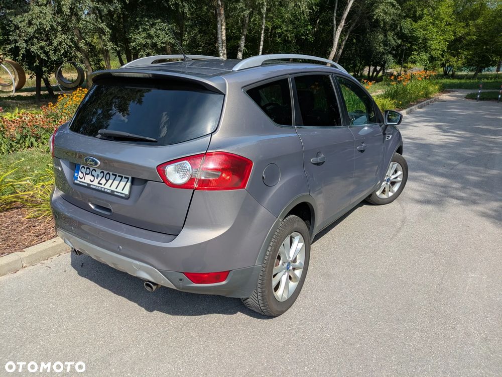 Ford Kuga 2.0 TDCi 4WD Titanium - 4