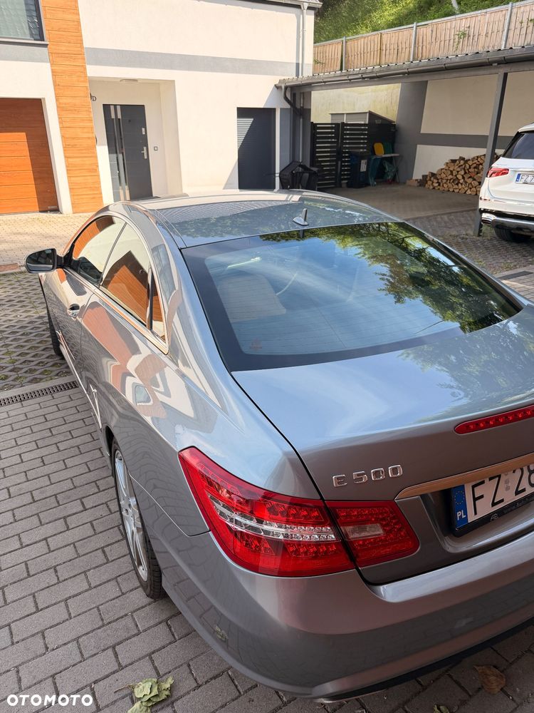 Mercedes-Benz Klasa E - 8