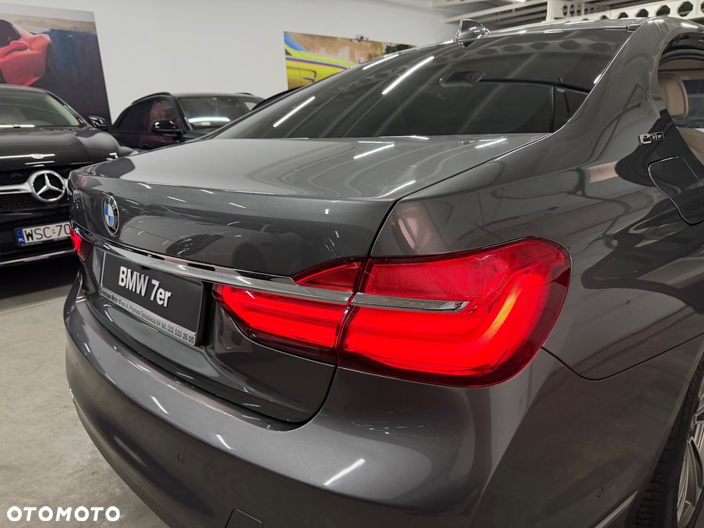 BMW Seria 7 - 17