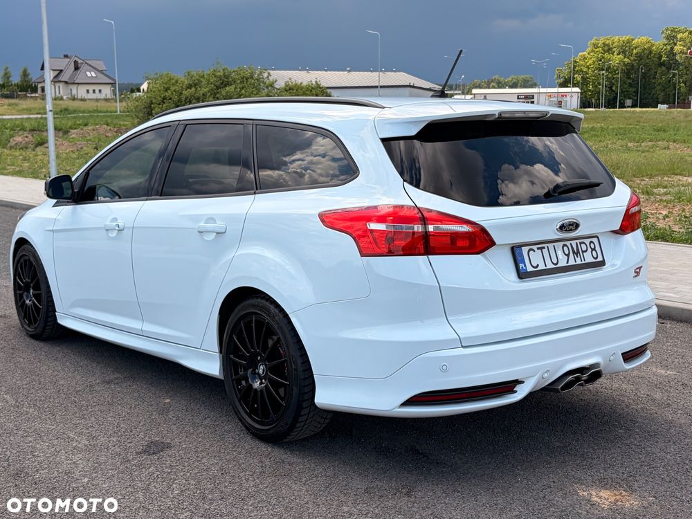 Ford Focus - 10