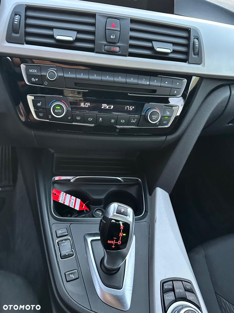 BMW Seria 3 318d Edition M Sport Shadow - 25