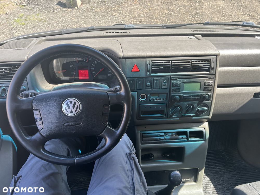 Volkswagen Multivan - 9