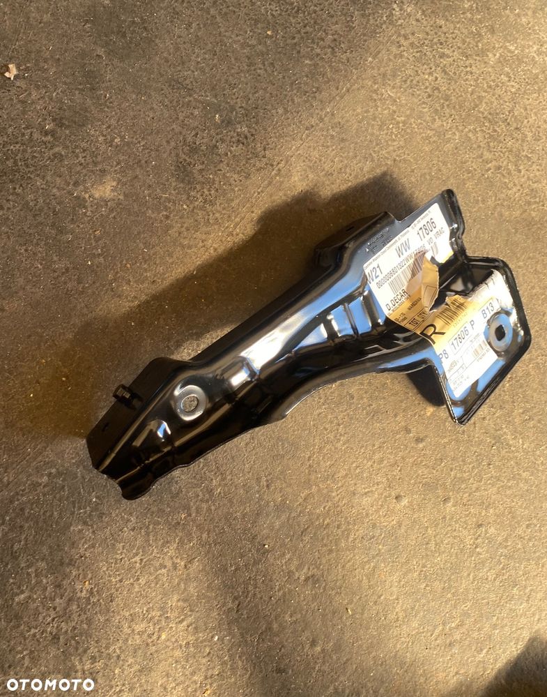 DACIA DUSTER 3 III Nowy WSPORNIK MOCOWANIE OSŁONA BŁOTNIKA NA FARTUCH LEWY PRZÓD PRZEDNI 638E92393R fartuch lewy wspornik fartucha 638E96149R - 2