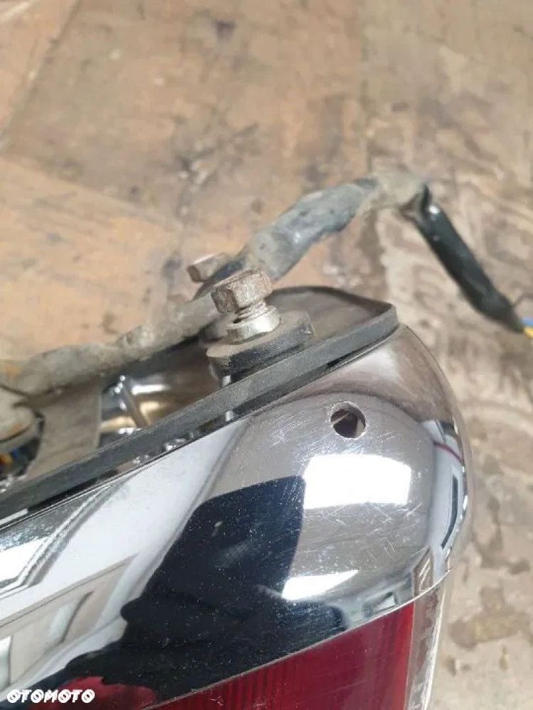 Lampa tył Yamaha Drag Star Classic / Road Star / Royal Star / Venture - 8