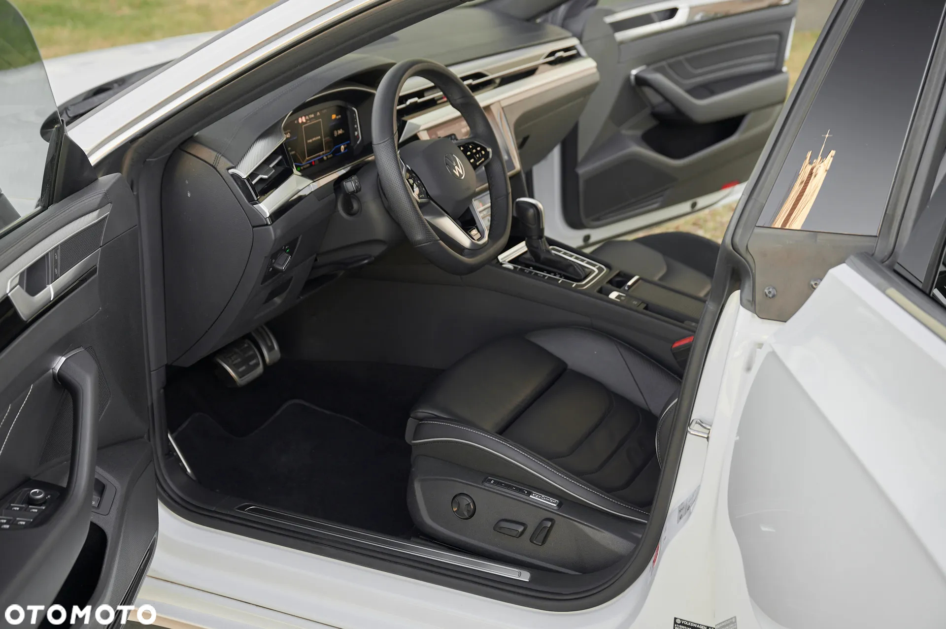 Volkswagen Arteon 2.0 TDI R-Line DSG - 33