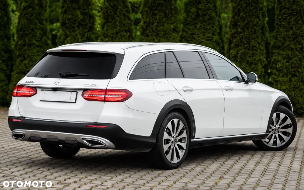 Mercedes-Benz Klasa E 220 d 4Matic All-Terrain 9G-TRONIC Exclusive - 13