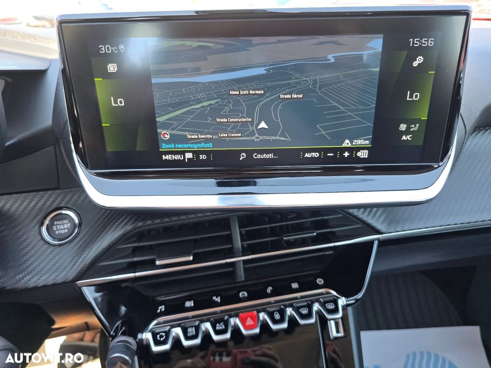 Peugeot 2008 PureTech 130 EAT8 GT - 26