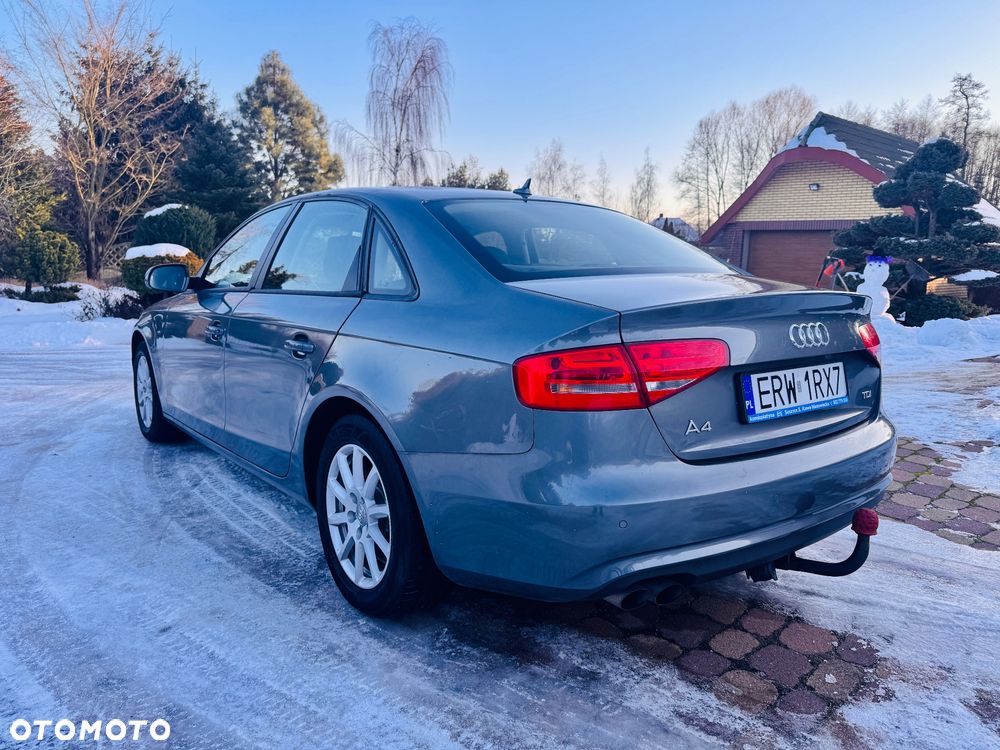 Audi A4 Limousine - 8