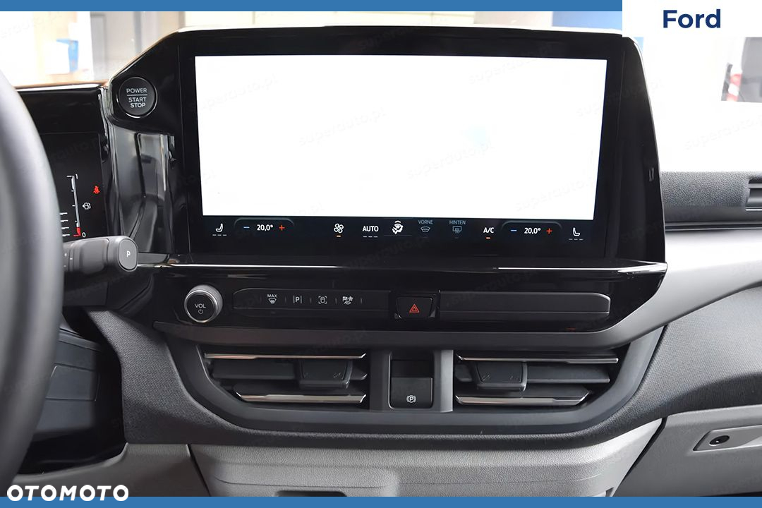 Ford Tourneo Custom - 10