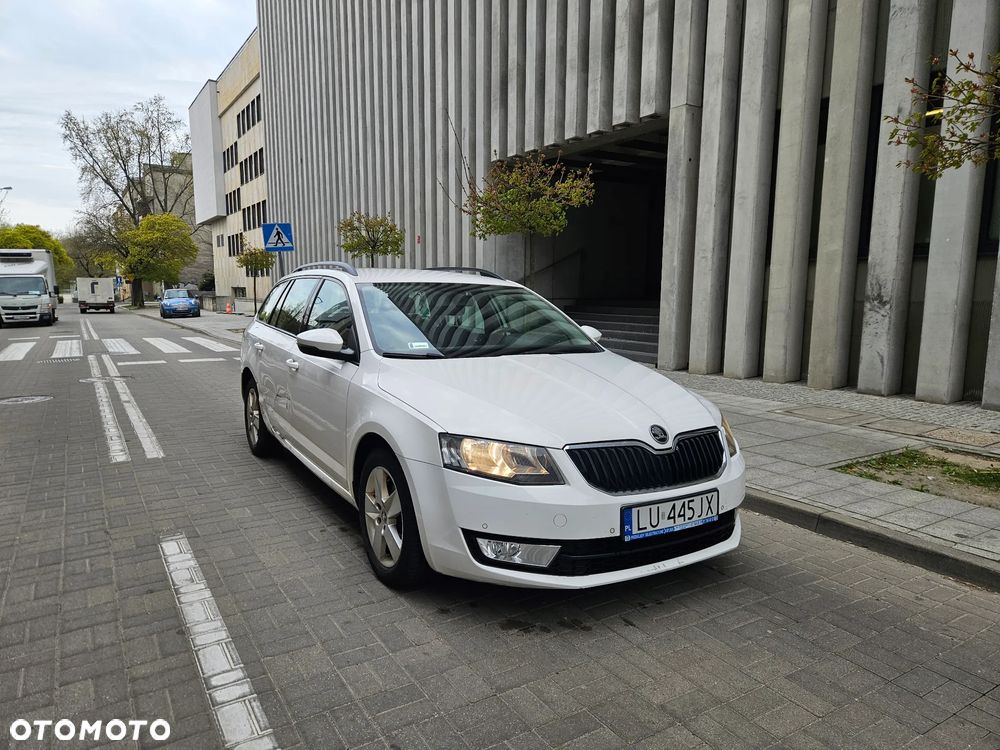 Skoda Octavia 1.6 TDI Edition DSG - 1