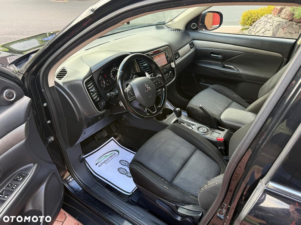 Mitsubishi Outlander 2.0 Intense + 4WD CVT - 9