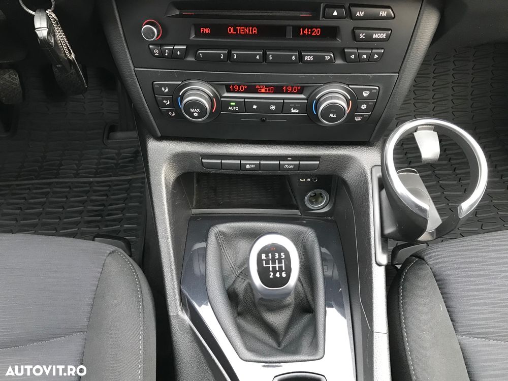 BMW X1 sDrive18d Sport Line - 14