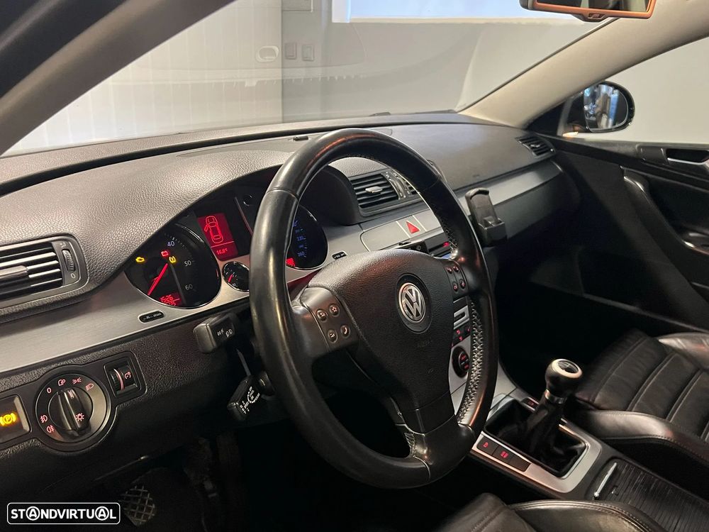 VW Passat 2.0 TDI Highline - 4