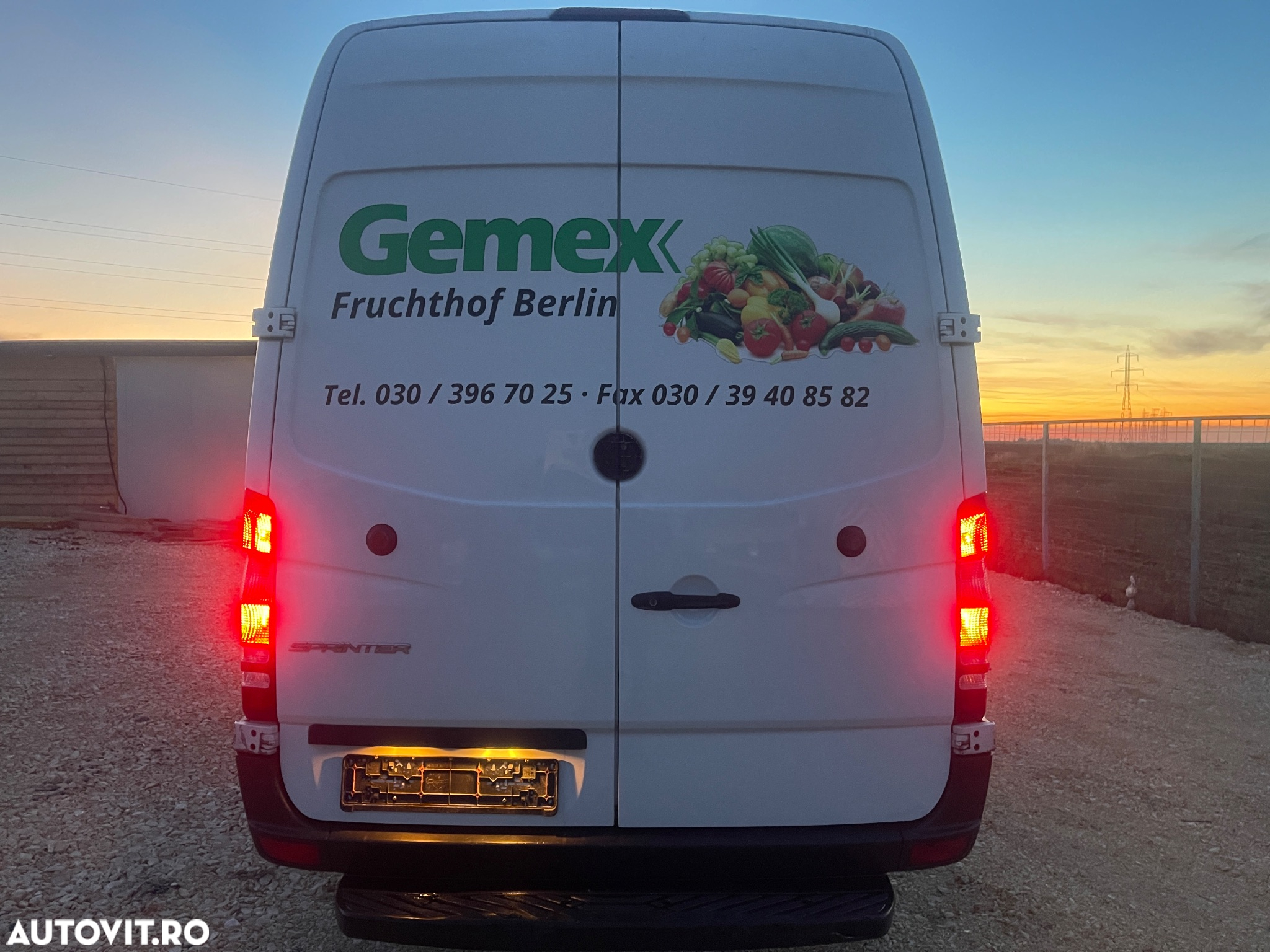 Mercedes-Benz Sprinter - 13