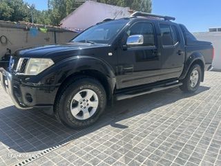 Nissan Pick Up 2.5 TD CD Navara Pilot - 2