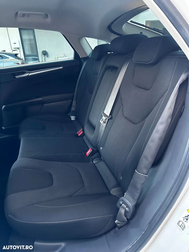 Ford Mondeo 2.0 EcoBoost Titanium - 14