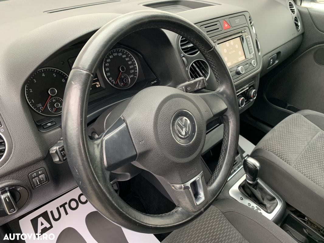 Volkswagen Golf Plus 1.2 TSI DSG Comfortline - 29
