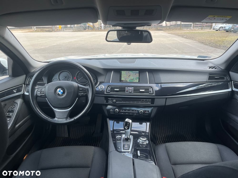 BMW Seria 5 518d - 22
