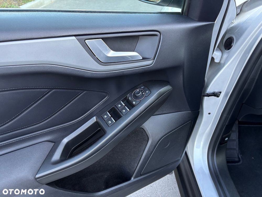 Ford Focus 1.5 EcoBlue Start-Stopp-System TITANIUM STYLE - 16
