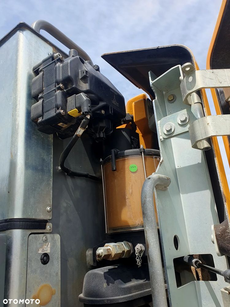 Liebherr A910 Compact - 17