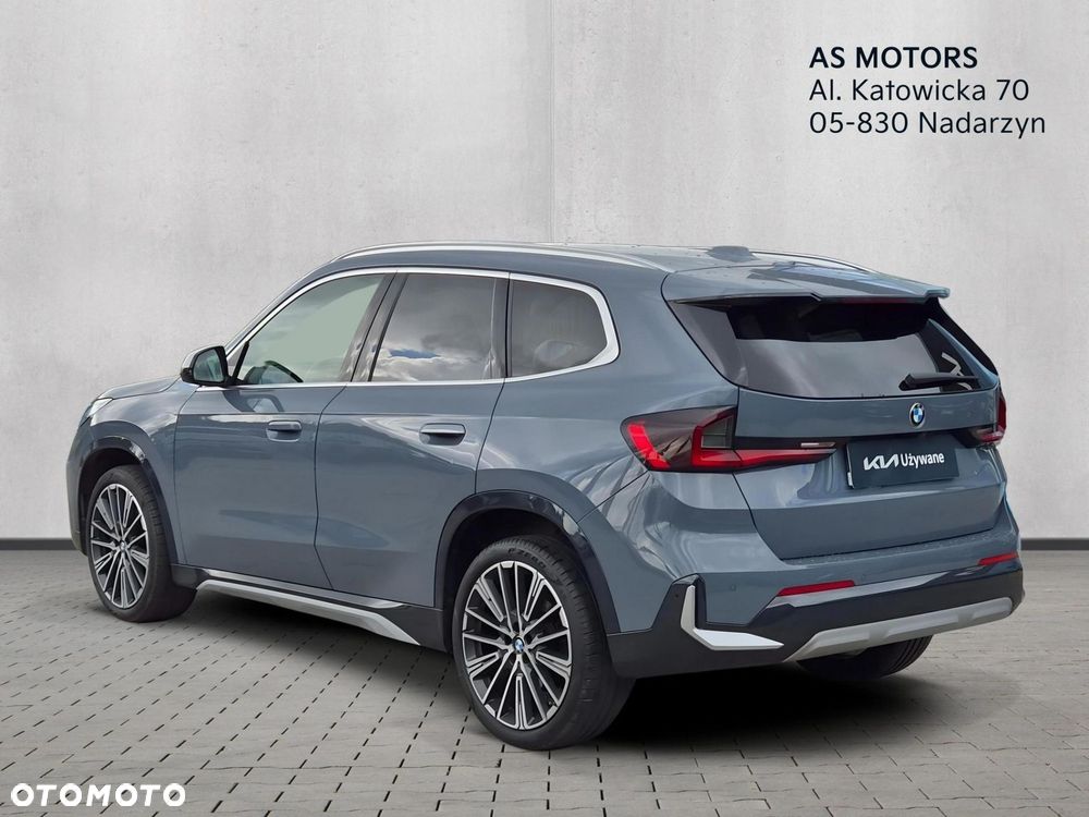 BMW X1 xDrive23i mHEV sport - 3