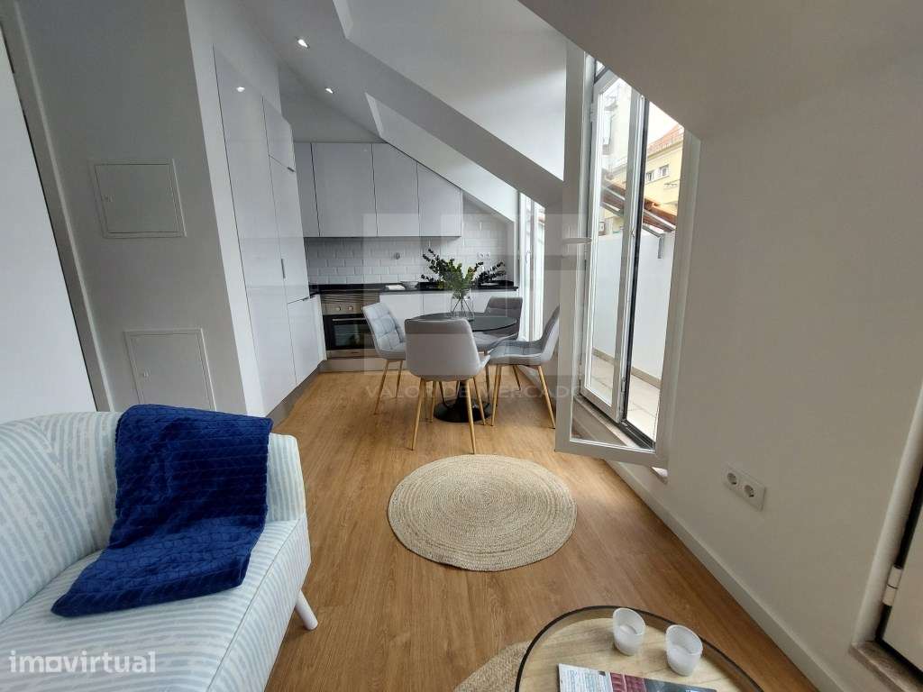 Apartamento T2 recuperado, 3 andar, vista de rio, próximo do Panteã... - Grande imagem: 3/25