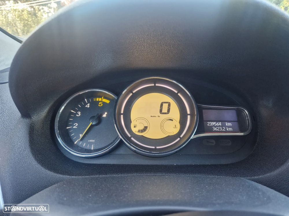 Renault Mégane Sport Tourer 1.5 dCi Dynamique S CO2 Champion - 10