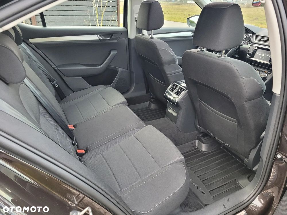 Skoda Superb 2.0 TDI Premium Edition - 26