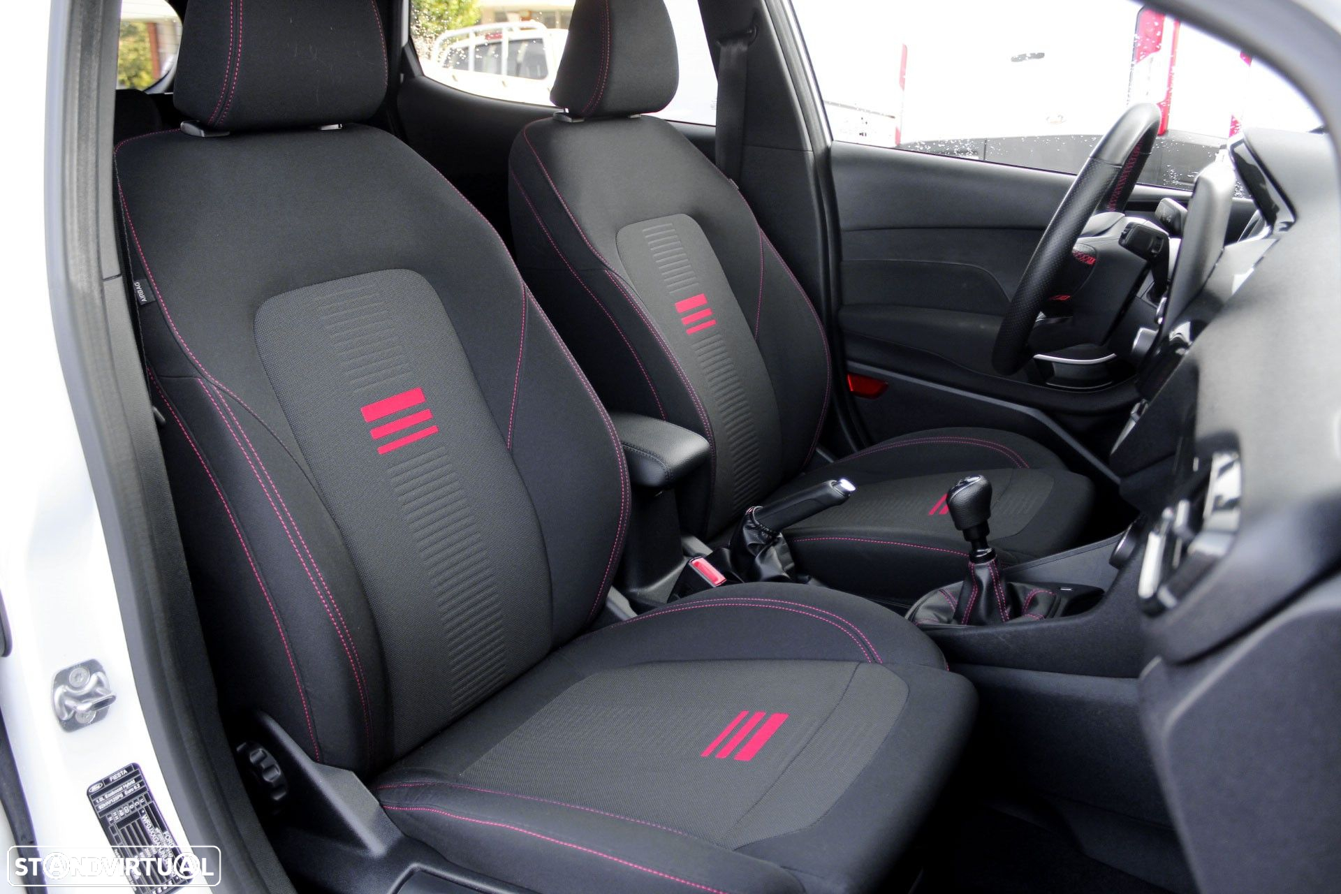 Ford Fiesta 1.0 EcoBoost MHEV ST-Line - 18