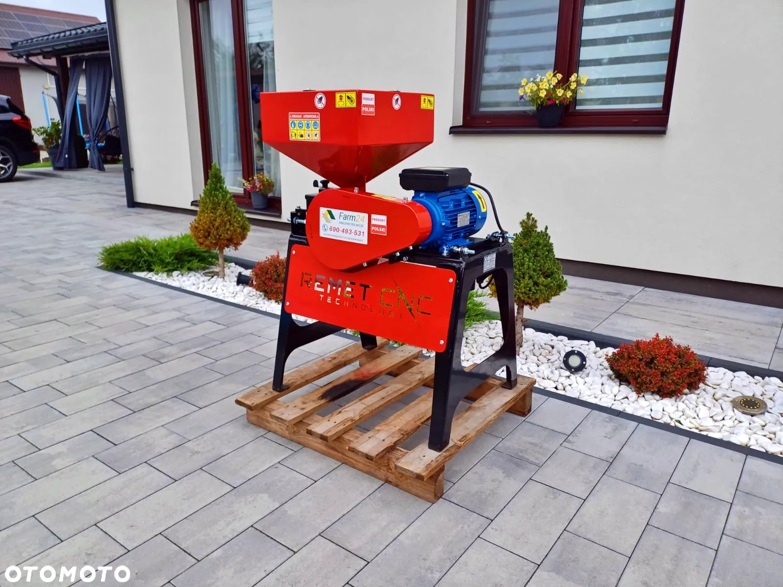 Gniotownik do zboża 1,5kW 230V Zgniatacz ziarna DO GNIAZDKA Młyn Gniotownik walcowy REMET - 3