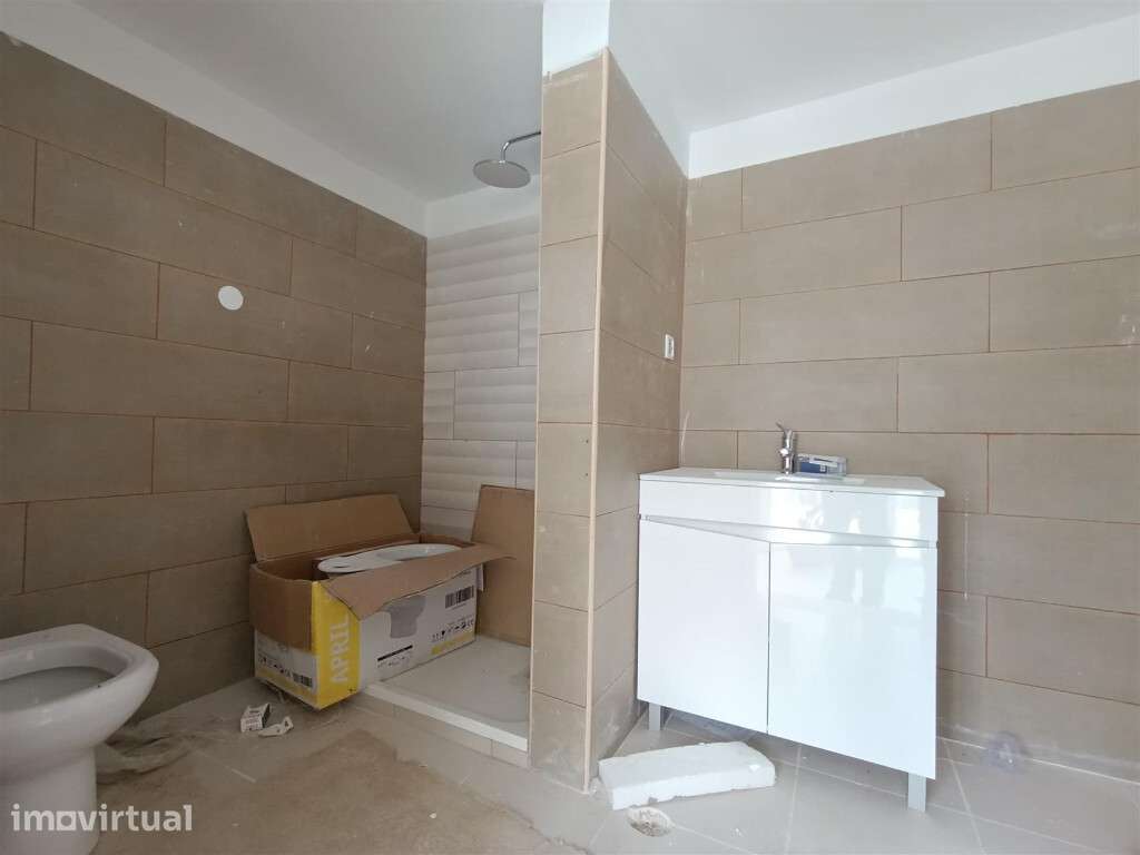 Moradia M4 com terreno São Silvestre - Grande imagem: 4/5