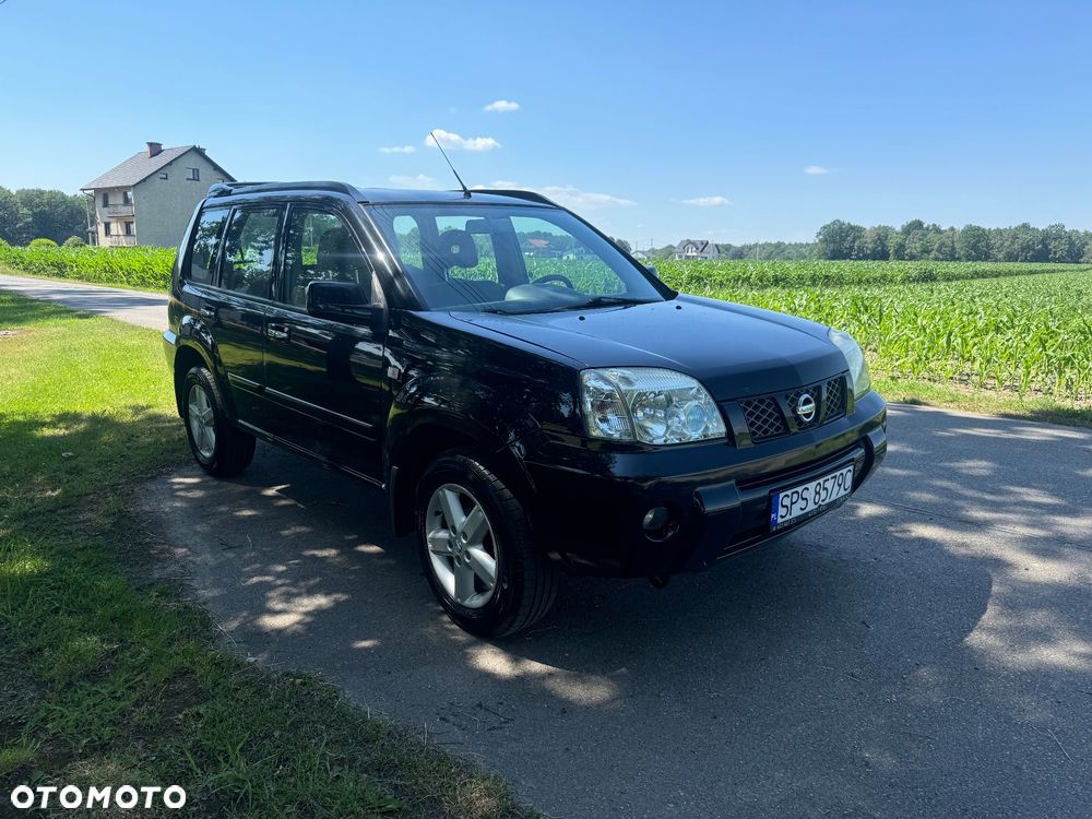 Nissan X-Trail 2.2 dCi 4x4 Sport - 3