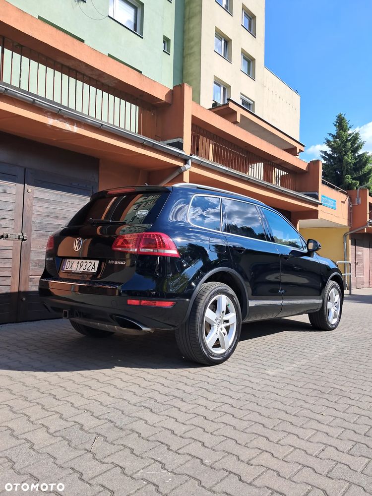 Volkswagen Touareg - 4
