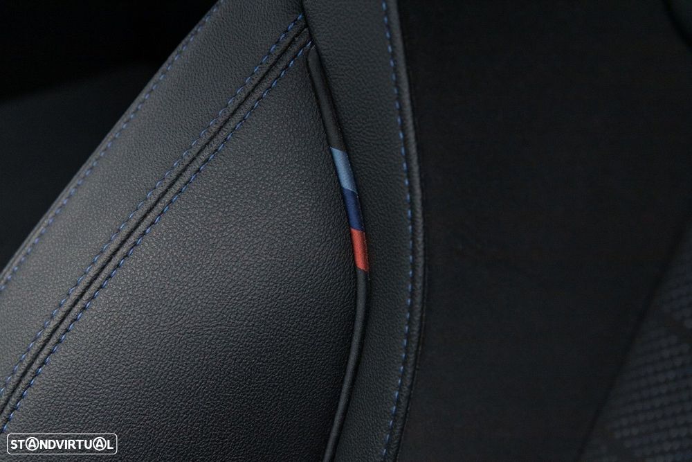 BMW 330 e Pack Desportivo M Auto - 19