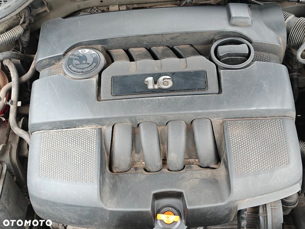 Skoda Octavia 1.6 Selection - 19