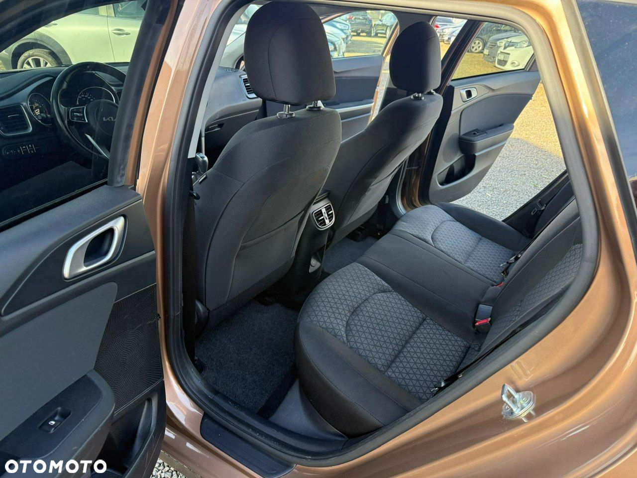 Kia Ceed - 16
