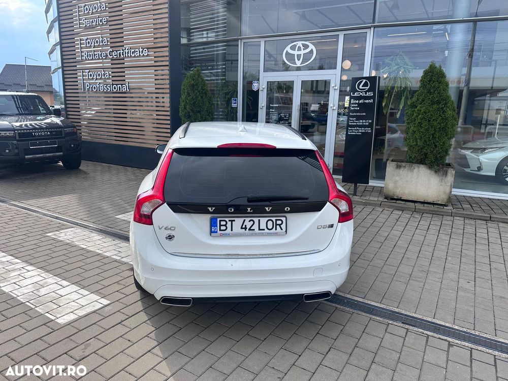Volvo V60 T8 eAWD Momentum - 6