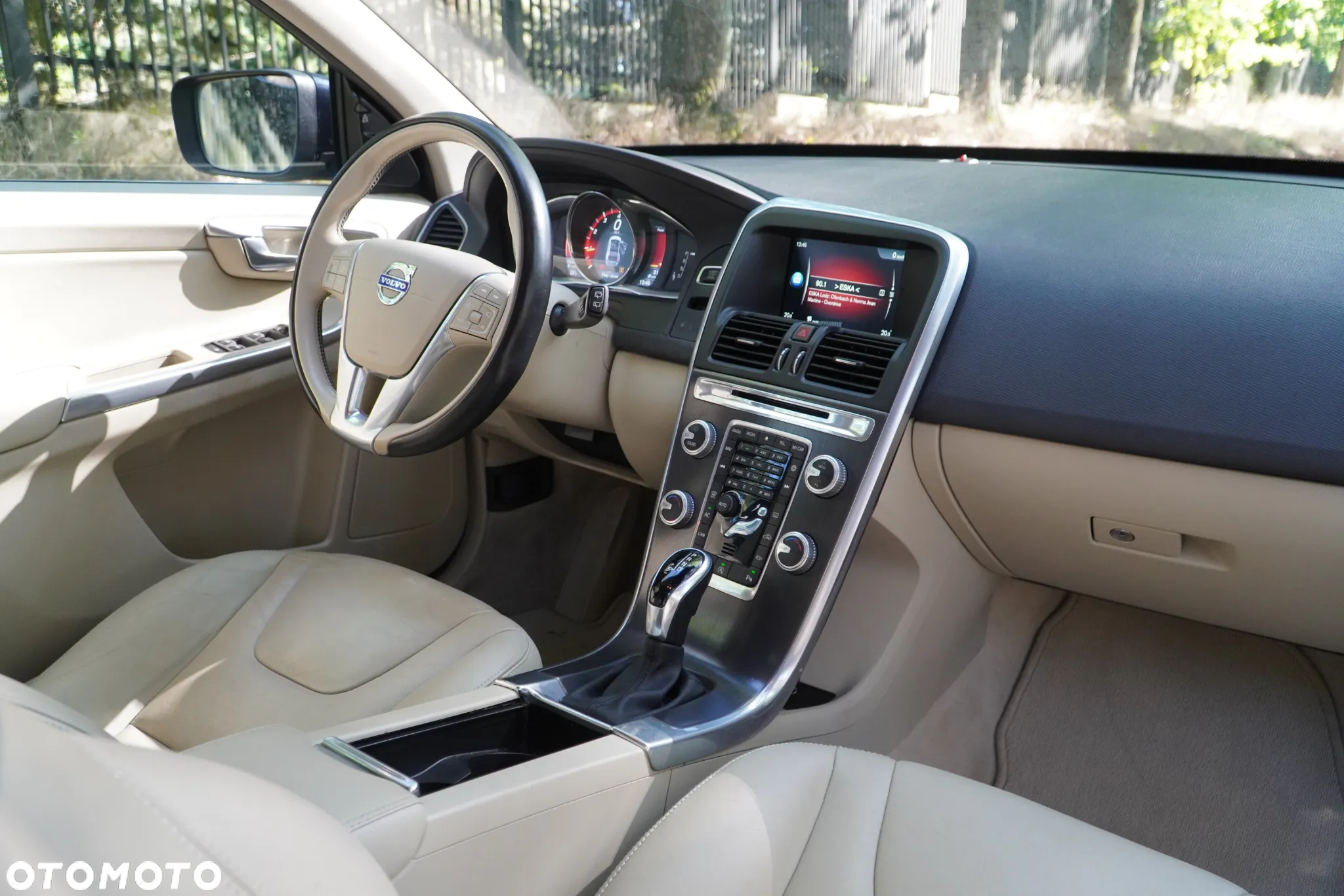Volvo XC 60 T5 Momentum - 10