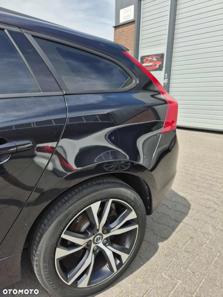 Volvo V60 D5 AWD - 12