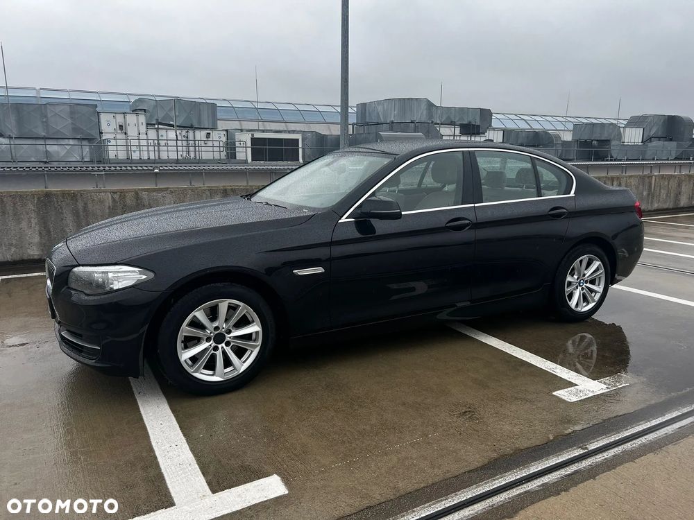 BMW Seria 5 520d xDrive - 2