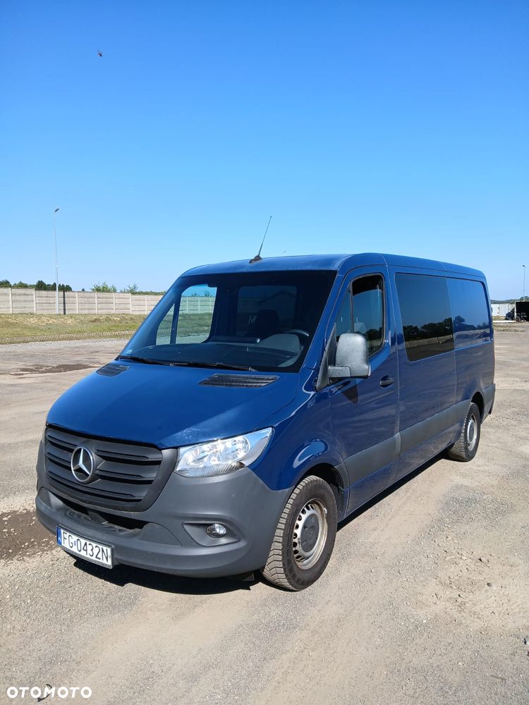 Mercedes-Benz Sprinter - 2