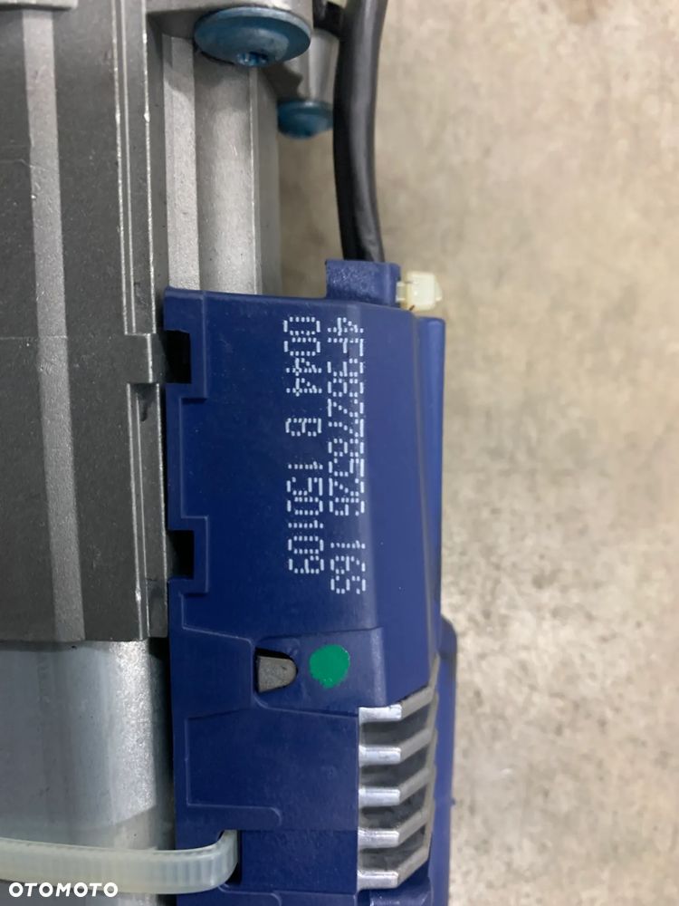 siłownik silniczek elektrycznej klapy bagażnika prawy lewy 4F9827851G 4F9827852G A6 C6 FL Lift - 6