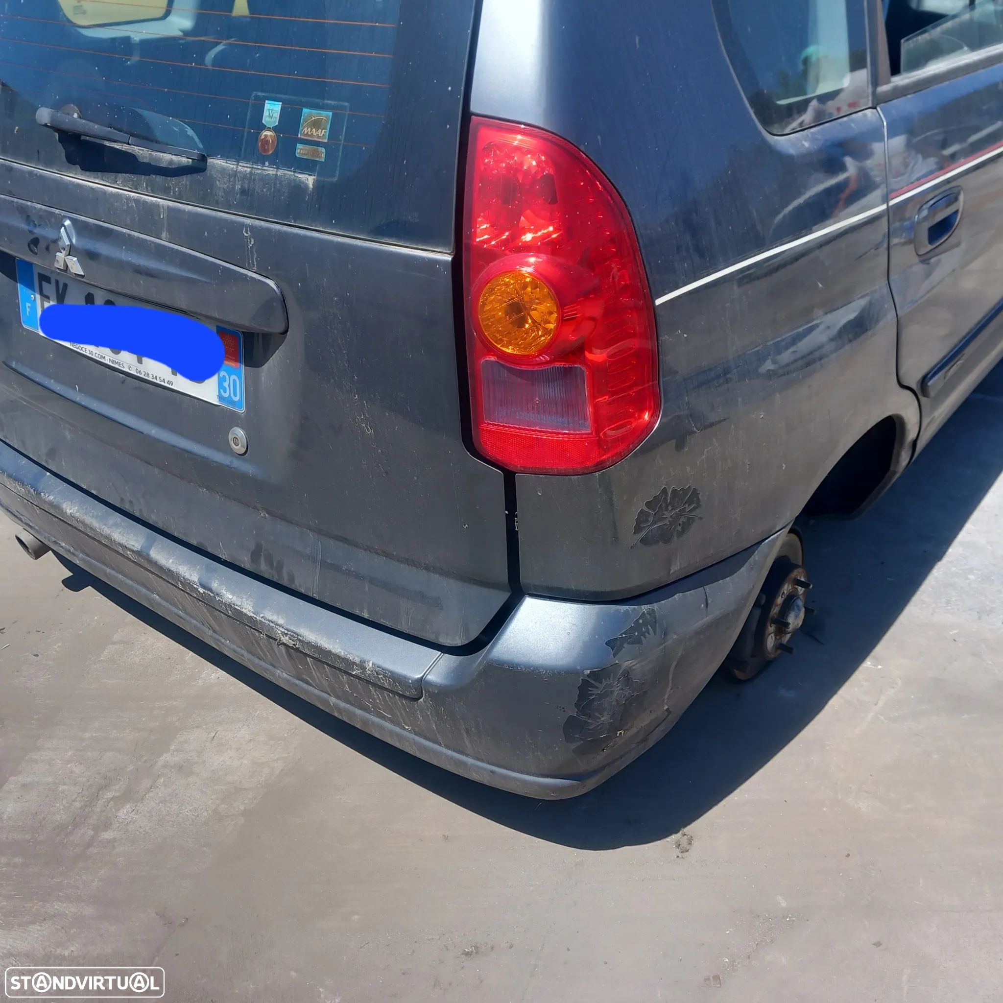 Mala para choques e farolins mitsubishi space star ano 2004 - 1