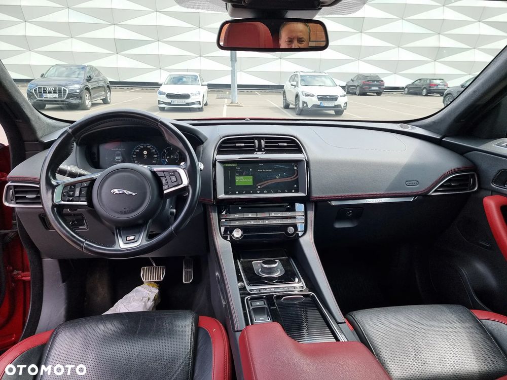 Jaguar F-Pace 3.0 TDV6 AWD S - 9