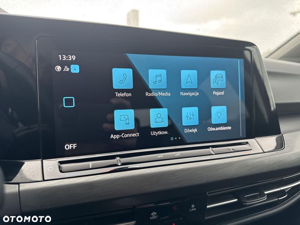 Volkswagen Golf - 11
