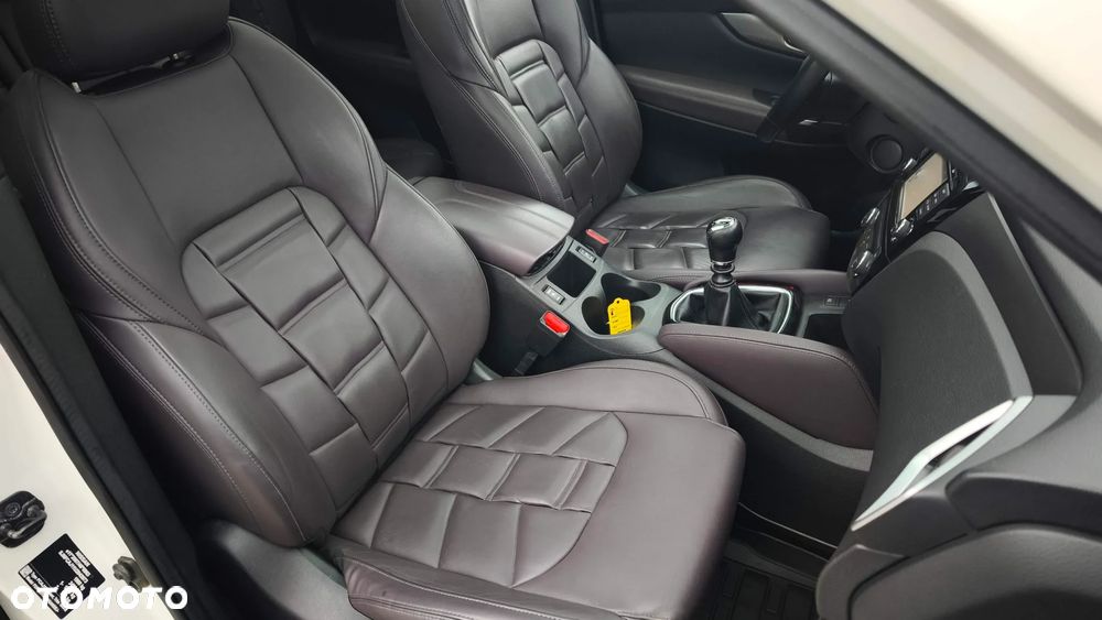 Nissan Qashqai 1.6 DIG-T Tekna+ - 17