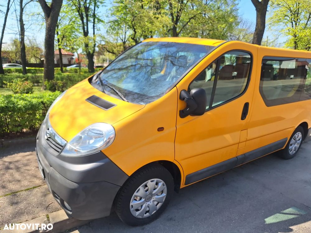 Opel Vivaro - 1