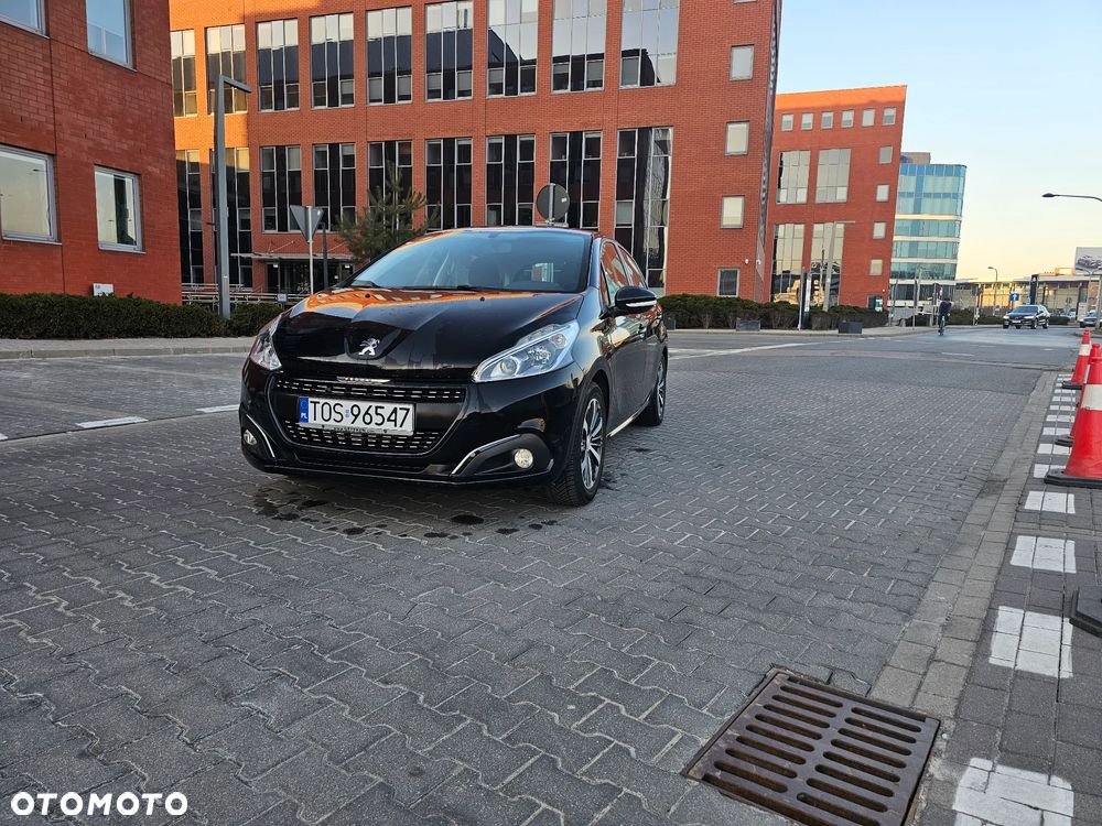 Peugeot 208 PureTech 82 Urban Move - 11