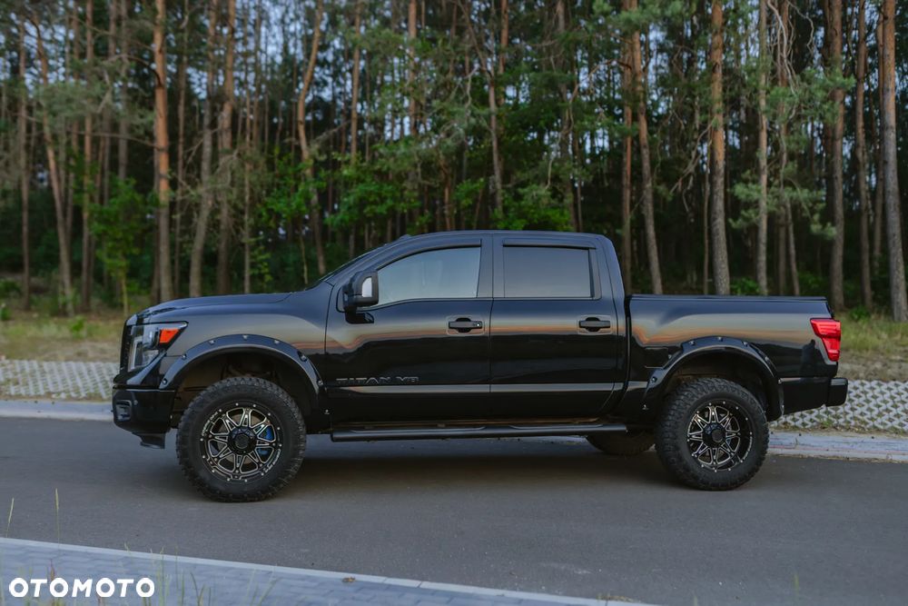 Nissan Titan - 6