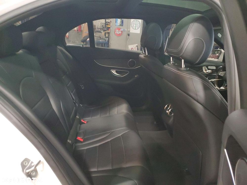Mercedes-Benz Klasa C 300 9G-TRONIC Avantgarde - 11